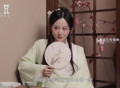 Hoàng hậu đắm chìm trong cuộc tình cấm kỵ với em trai của vua