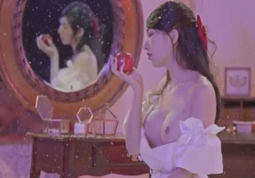 Nàng Bạch Tuyết xoạc nhau cực kỳ phê