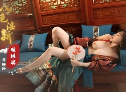 Thúy Kiều bị Hoàng Thượng địt mạnh mẽ trên tàu